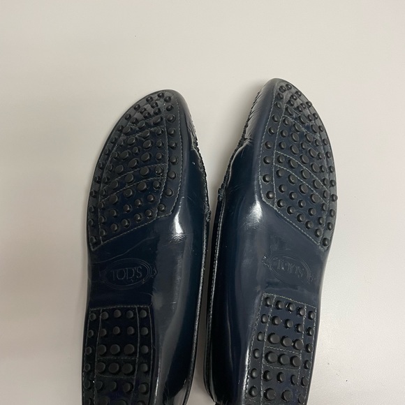 Tod’s Patent Leather Driving Loafers Navy Blue - Picture 3 of 3